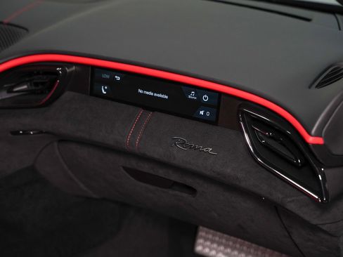 Used 2021 Ferrari Roma image 30