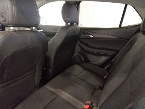 Used 2025 Buick Encore GX Preferred FWD image 32