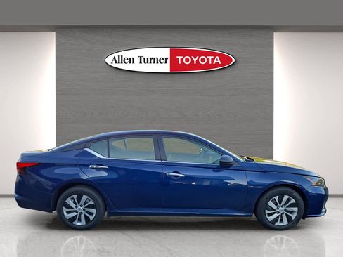 Used 2024 Nissan Altima 2.5 S image 5