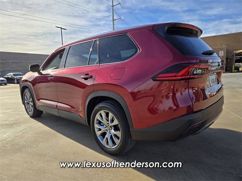 Used 2025 Toyota Grand Highlander FWD image 4