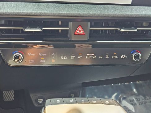 Certified 2024 Kia EV6 Wind AWD/4WD image 17