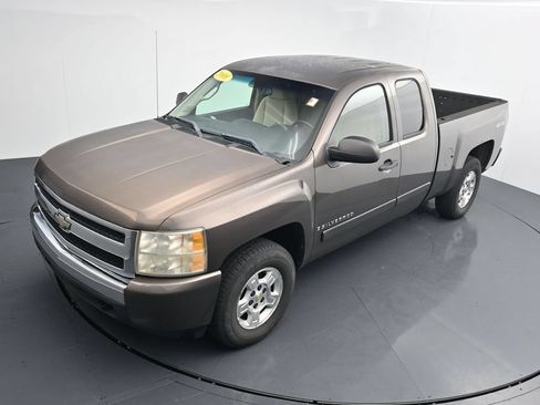 Used 2008 Chevrolet Silverado 1500 LT w/ Power Pack Plus AWD/4WD image 25