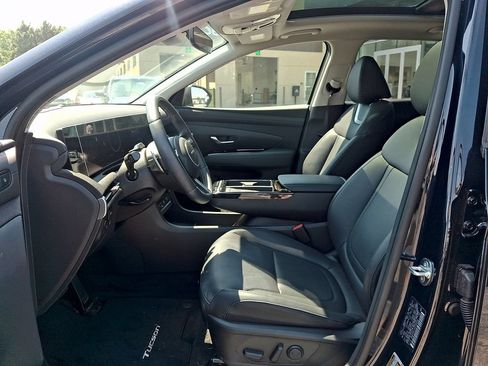 Used 2025 Hyundai Tucson Limited AWD/4WD image 13
