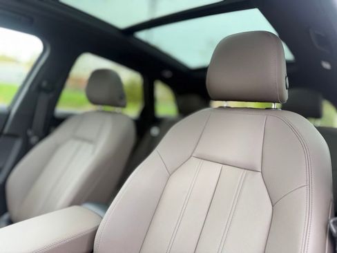 Used 2025 Audi Q5 Premium w/ Convenience Package AWD/4WD image 15