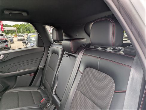 Used 2025 Ford Escape ST-Line FWD image 28