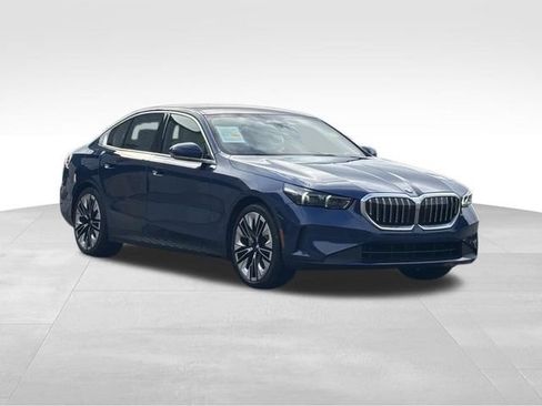 Certified 2026 BMW 530i RWD image 11