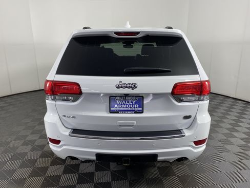 Used 2018 Jeep Grand Cherokee Overland AWD/4WD image 10