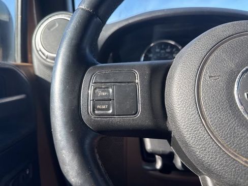 Used 2015 Jeep Wrangler Unlimited Sahara AWD/4WD image 21