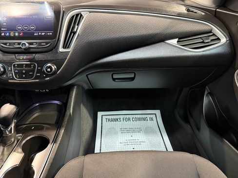 Used 2022 Chevrolet Malibu LT FWD image 19