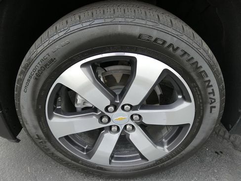 Used 2023 Chevrolet Traverse LT w/ LT Premium Package AWD/4WD image 11