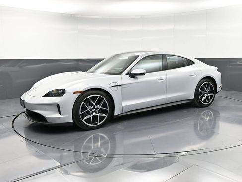 Certified 2025 Porsche Taycan RWD image 3