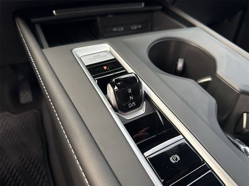 New 2026 Volkswagen Atlas Cross Sport SE image 30