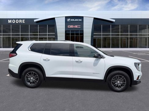 Used 2025 GMC Acadia Elevation AWD/4WD image 2