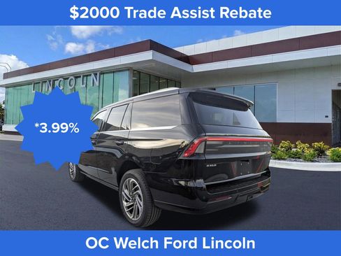 Certified 2025 Lincoln Navigator Reserve AWD/4WD image 7