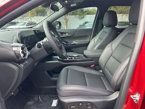 New 2026 Chevrolet Equinox LT w/ Convenience Package II AWD/4WD image 13