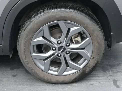 Used 2024 Kia Seltos S AWD/4WD image 38
