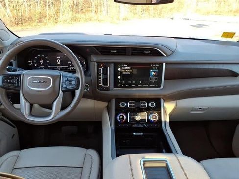 Certified 2022 GMC Yukon Denali image 12
