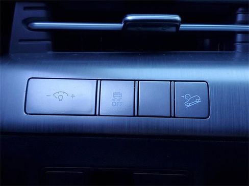 Used 2025 Hyundai Kona SEL image 35