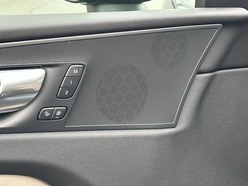 New 2026 Volvo XC60 B5 Core w/ Climate Package image 12