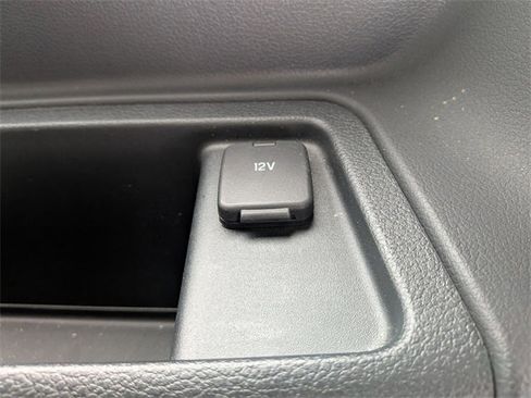 Used 2024 Ford Expedition XLT image 31