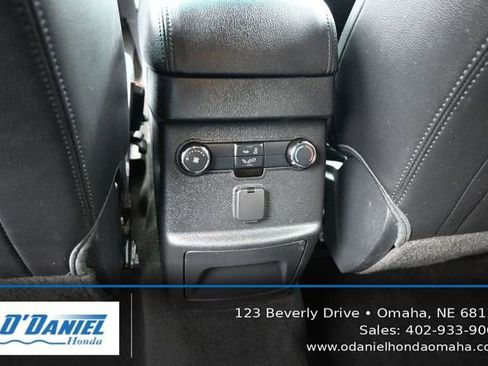 Used 2016 Ford Explorer XLT w/ Equipment Group 202A AWD/4WD image 37