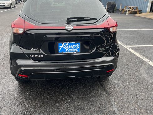 Used 2024 Nissan Kicks S image 11