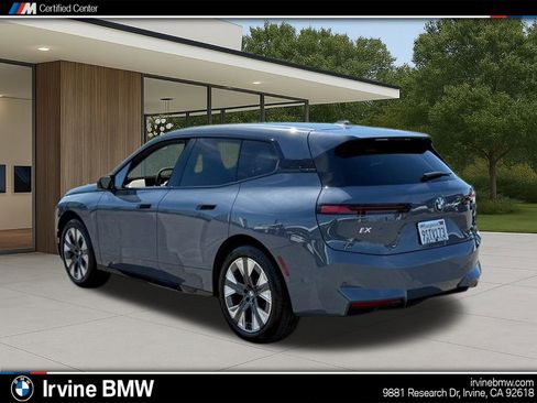 Used 2026 BMW iX xDrive45 image 12