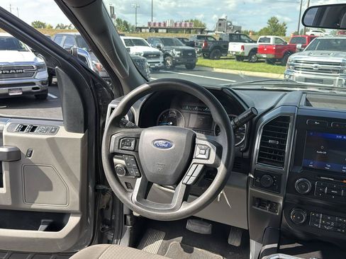 Used 2020 Ford F250 XLT w/ XLT Premium Package AWD/4WD image 24