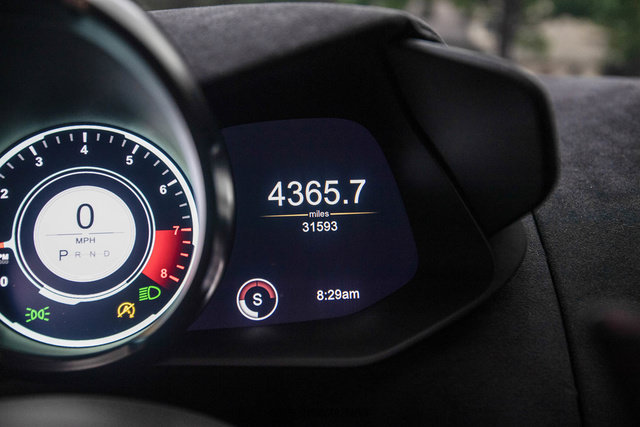 Used 2020 Aston Martin V8 Vantage Coupe RWD image 25