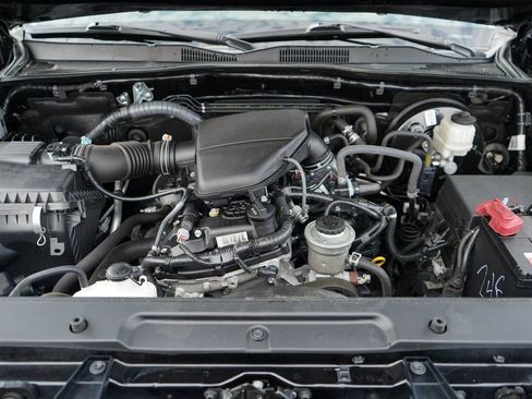 Used 2022 Toyota Tacoma SR5 RWD image 34