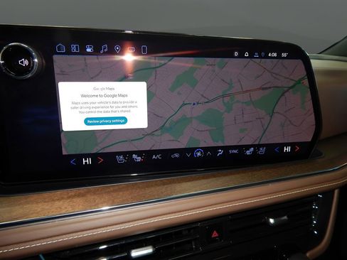 Used 2025 Chevrolet Suburban High Country AWD/4WD image 28