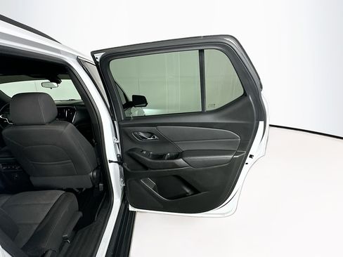 Used 2023 Chevrolet Traverse LT FWD image 30