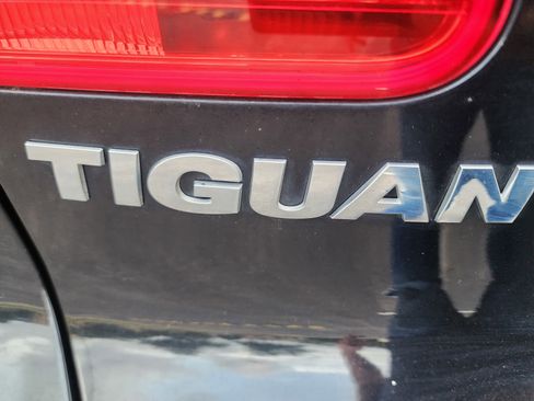 Used 2016 Volkswagen Tiguan R-Line FWD image 9