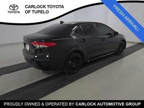 Used 2025 Toyota Corolla LE FWD image 4