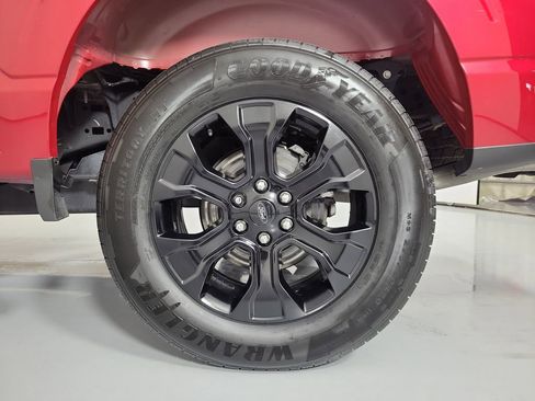 Used 2023 Ford F150 Lariat w/ Equipment Group 502A High image 7