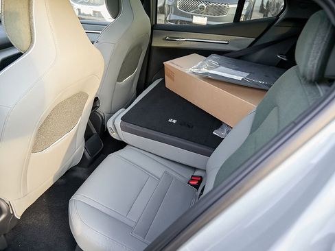 New 2026 Volvo EX30 Cross Country Ultra image 21