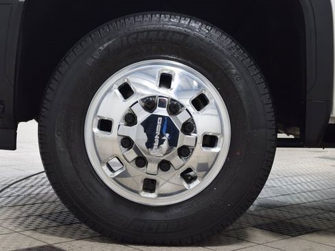 Used 2024 GMC Sierra 3500 Denali Ultimate image 30