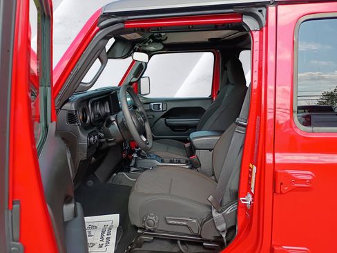 Used 2026 Jeep Gladiator Mojave AWD/4WD image 10