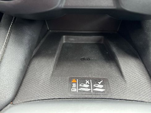 Used 2024 Chevrolet Blazer LT w/ Convenience Package image 14