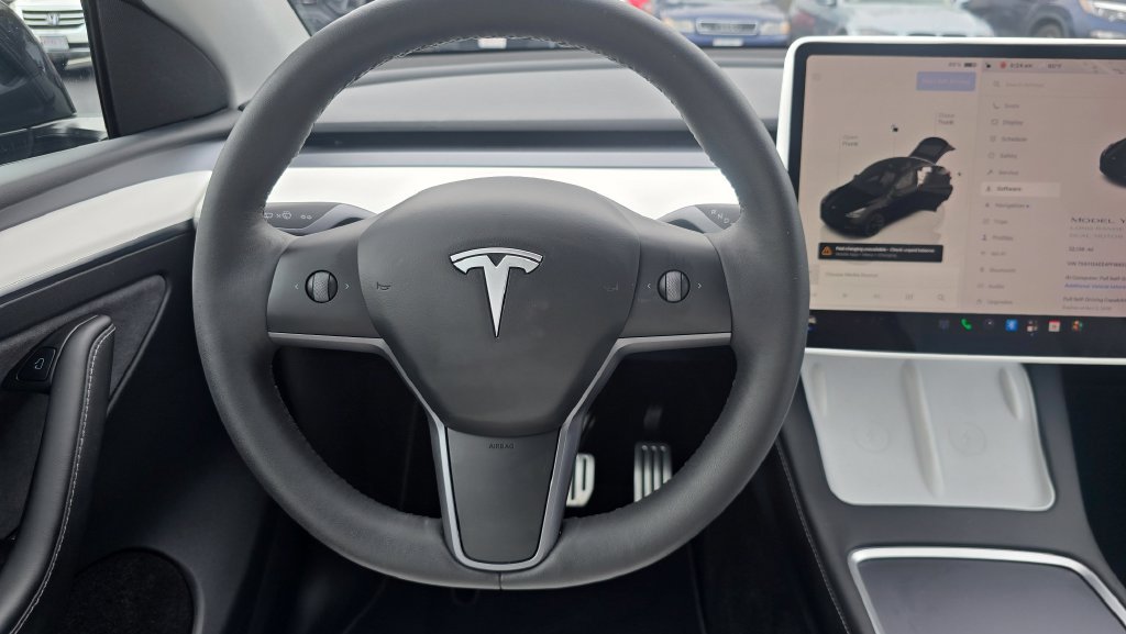 Used 2023 Tesla Model Y Long Range AWD/4WD image 17