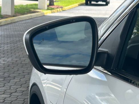 Certified 2024 Ford Escape SE w/ PHEV Premium Package image 18