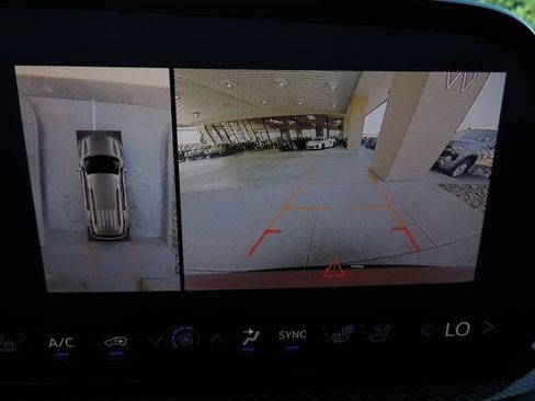 Certified 2025 Chevrolet Traverse High Country w/ LPO, Floor Liner Package FWD image 33