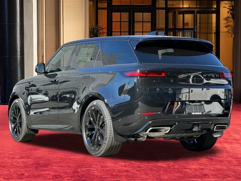 New 2026 Land Rover Range Rover Sport Dynamic SE image 4