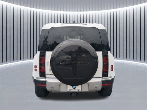 Used 2024 Land Rover Defender 110 S image 6