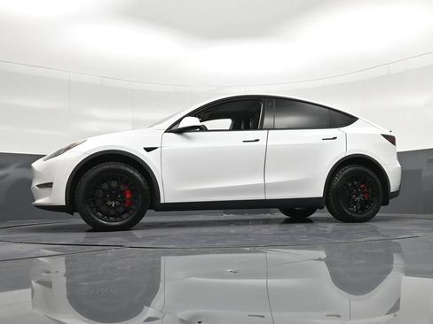 Used 2021 Tesla Model Y Performance AWD/4WD image 29