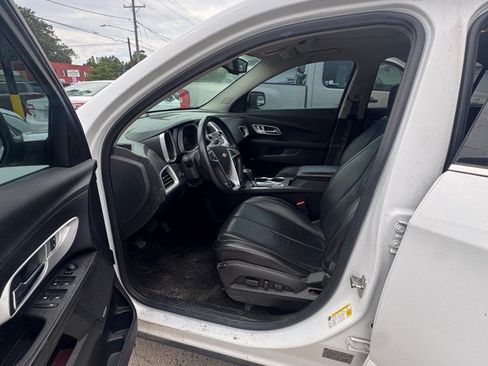 Used 2017 Chevrolet Equinox Premier w/ Enhanced Convenience Package AWD/4WD image 14