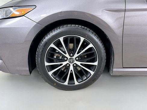 Certified 2020 Toyota Camry SE FWD image 31