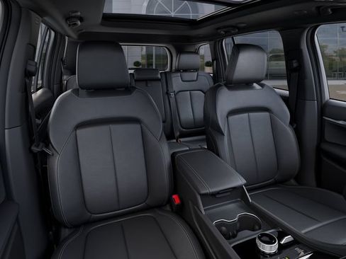 New 2026 Jeep Grand Cherokee Limited w/ Limited Altitude Package AWD/4WD image 16