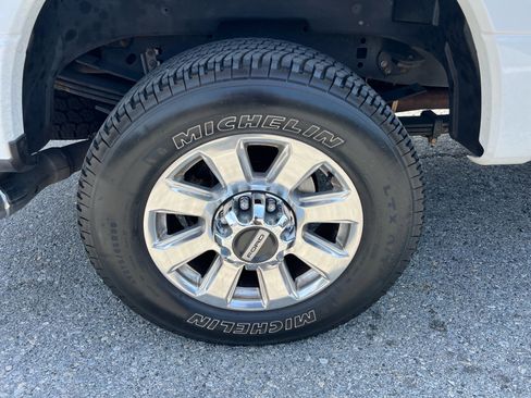 Used 2020 Ford F350 Platinum w/ FX4 Off-Road Package AWD/4WD image 11