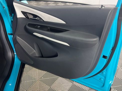 Used 2020 Chevrolet Bolt LT image 30